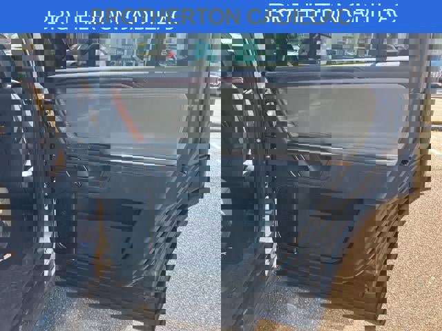 Used 2023 Rivian R1S Adventure image 13