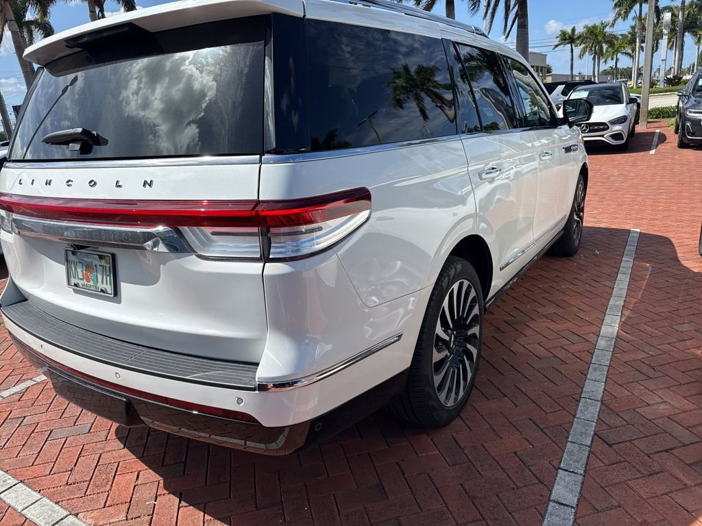 Used 2023 Lincoln Navigator Black Label image 9
