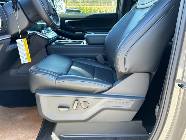 New 2026 Ford Expedition Max Platinum w/ Stealth Performance Package image 9