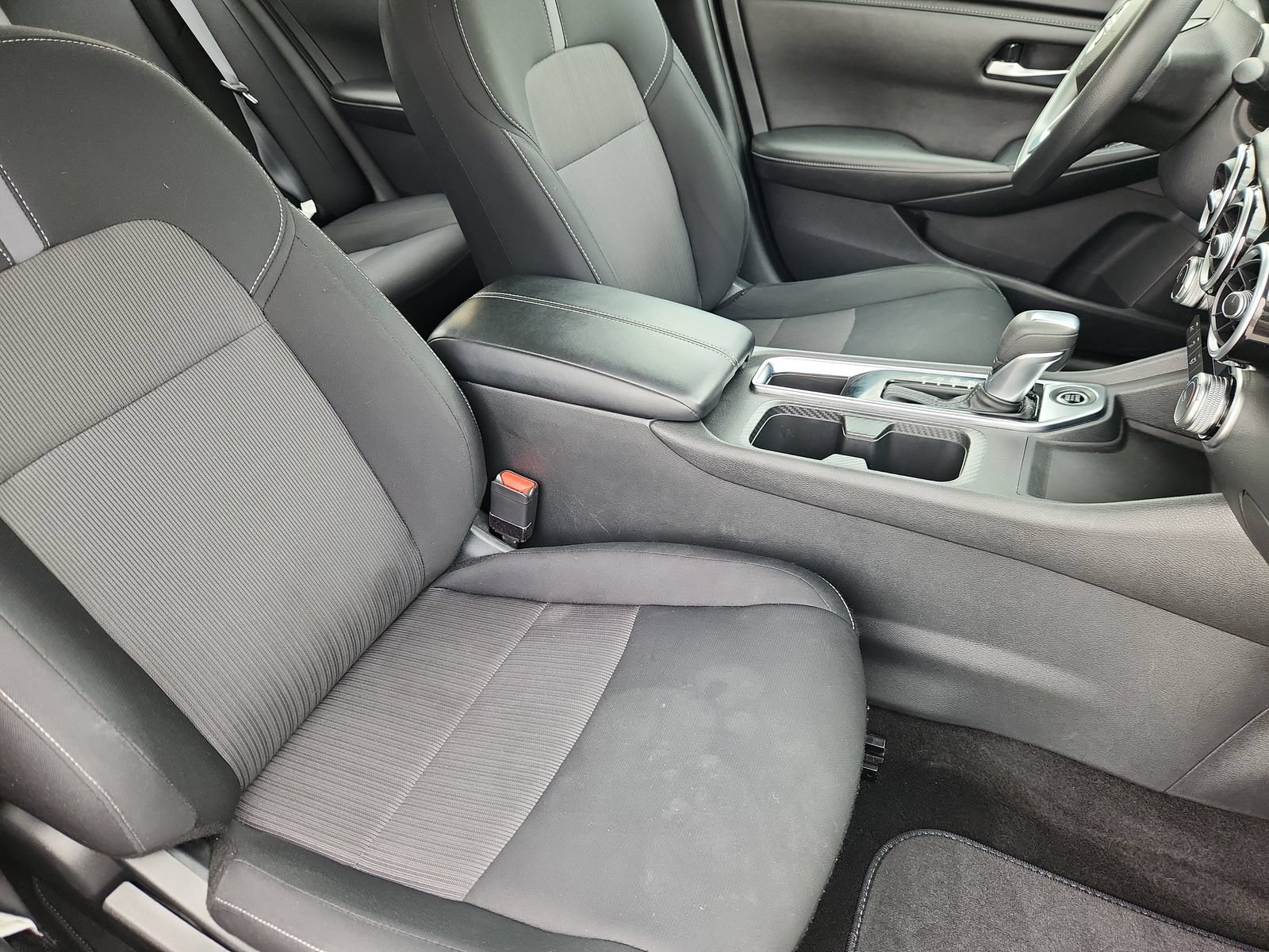 Used 2024 Nissan Sentra SV FWD image 15