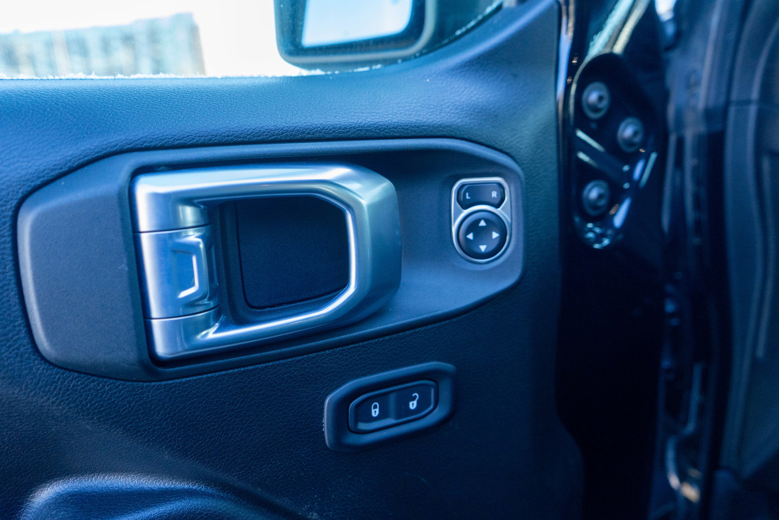 Used 2022 Jeep Gladiator Sport image 14