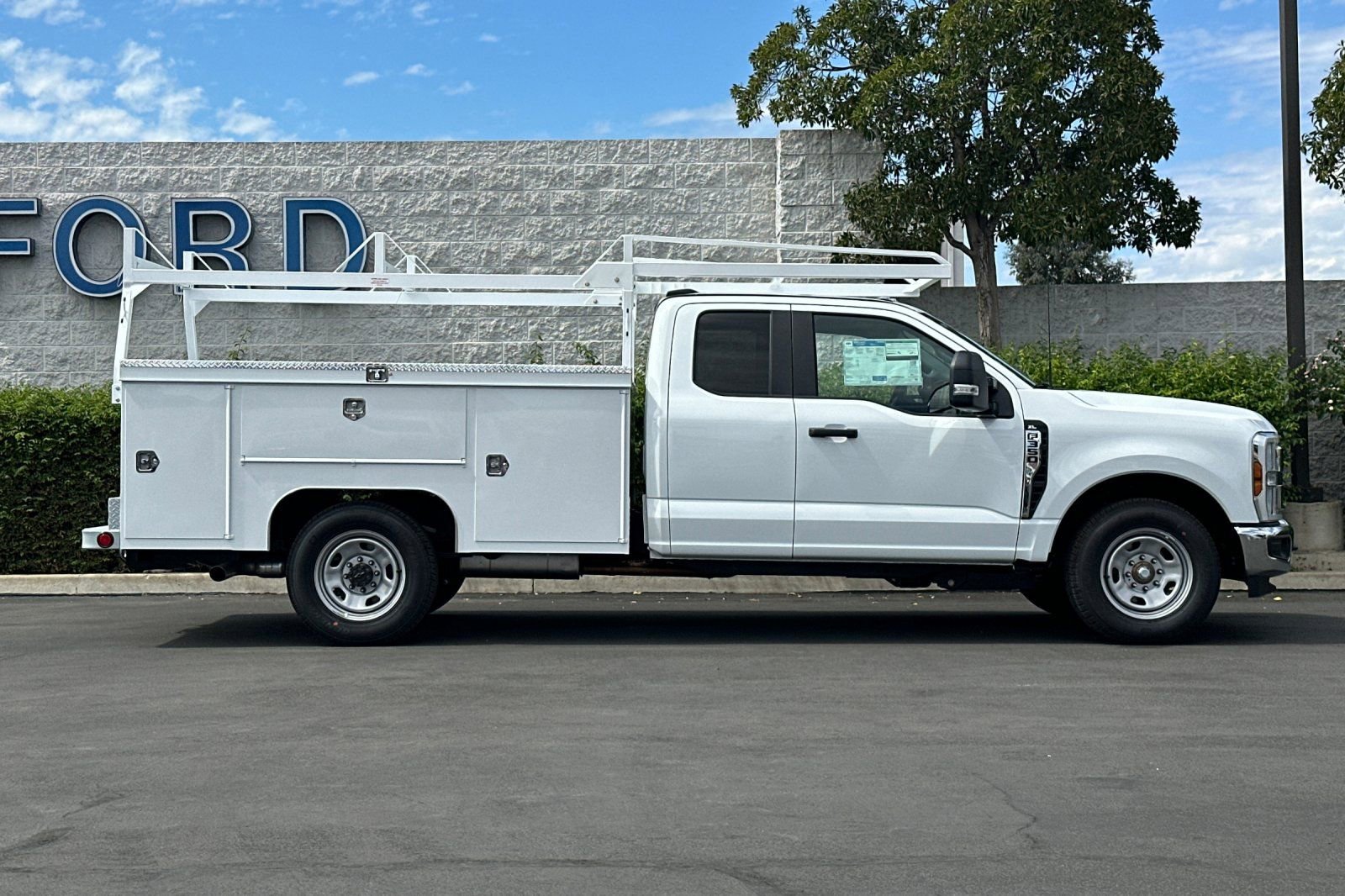 New 2026 Ford F350 XL w/ XL Chrome Package image 3