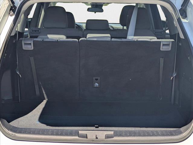 Used 2022 Toyota Highlander LE image 6