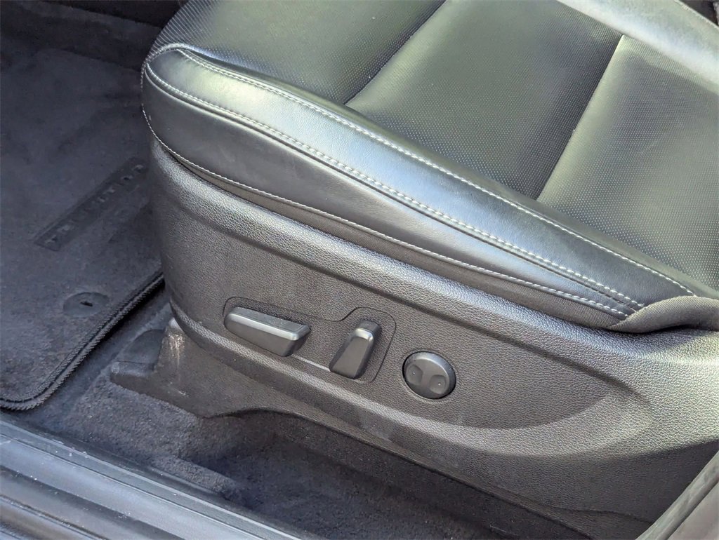 Used 2025 Kia Telluride S image 34