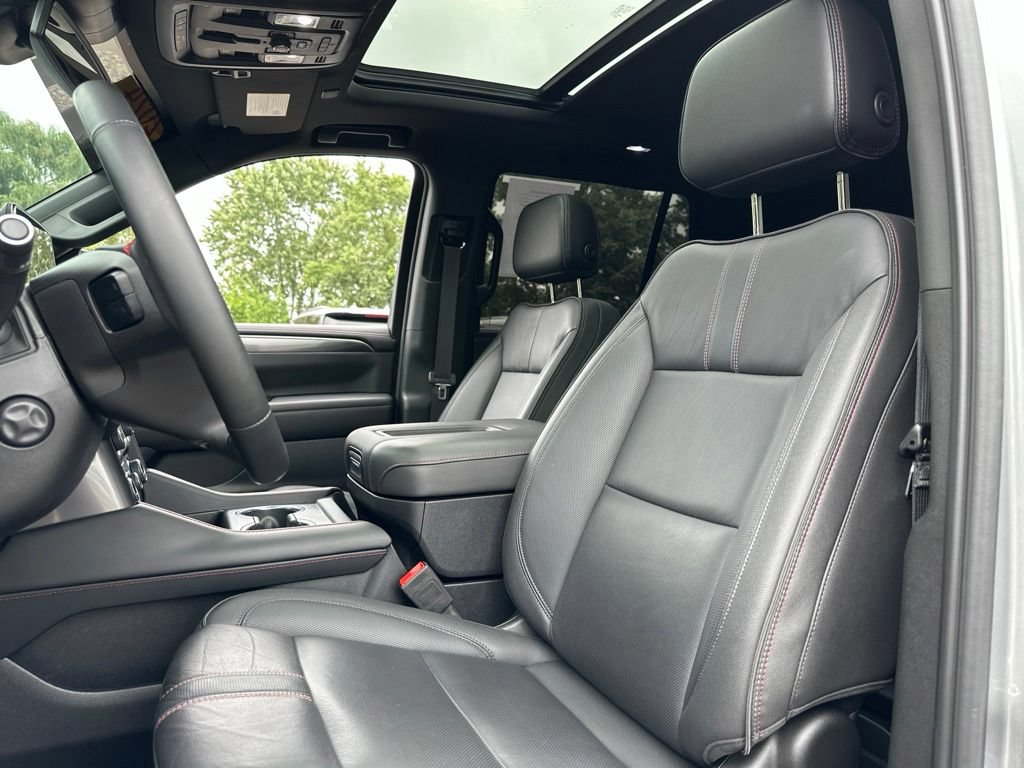 Used 2024 Chevrolet Tahoe RST w/ Luxury Package RWD image 45