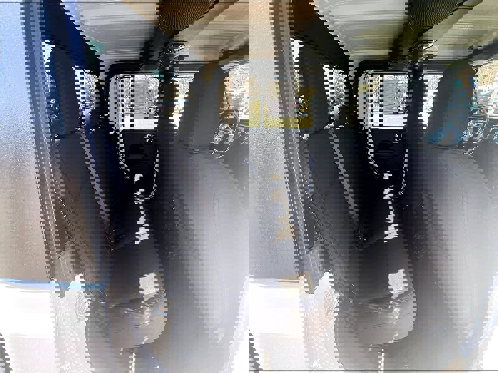 Used 2023 Jeep Gladiator Overland image 16