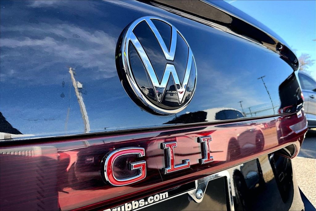Used 2025 Volkswagen Jetta GLI Autobahn image 42