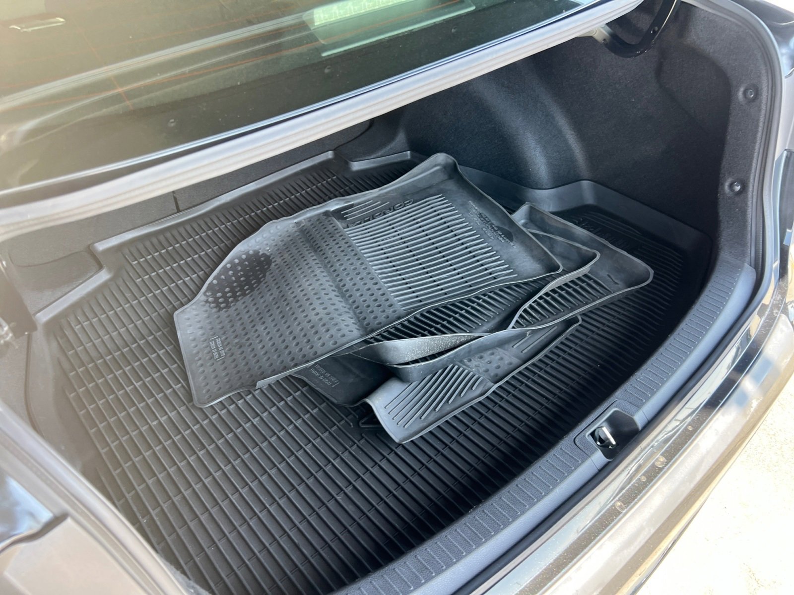 Used 2022 Toyota Corolla LE image 14