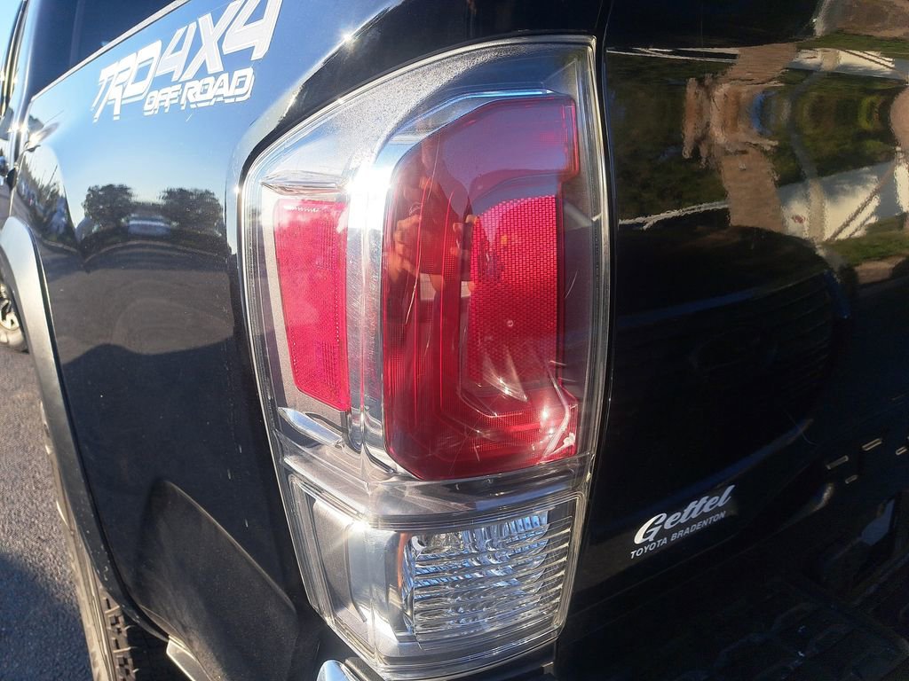 Used 2021 Toyota Tacoma TRD Off-Road image 11
