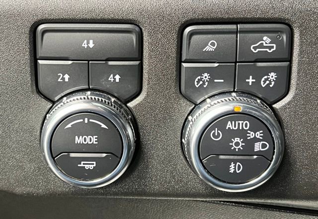 Used 2024 GMC Sierra 3500 SLE AWD/4WD image 32