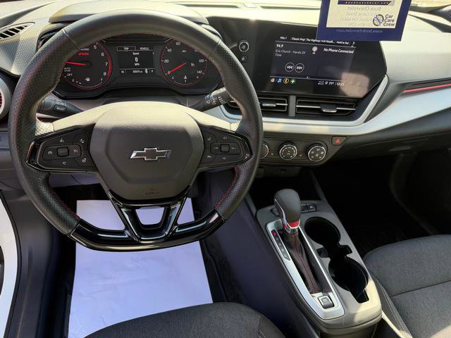 Used 2024 Chevrolet Trax RS image 10