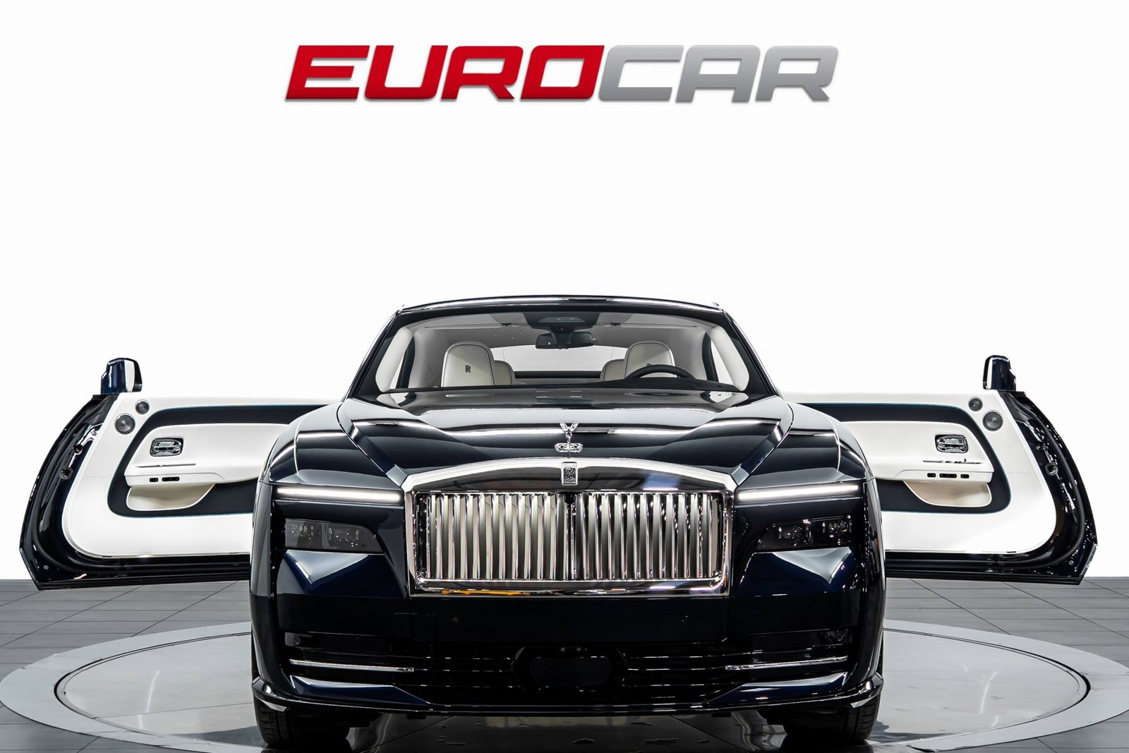 Used 2024 Rolls-Royce Spectre image 9