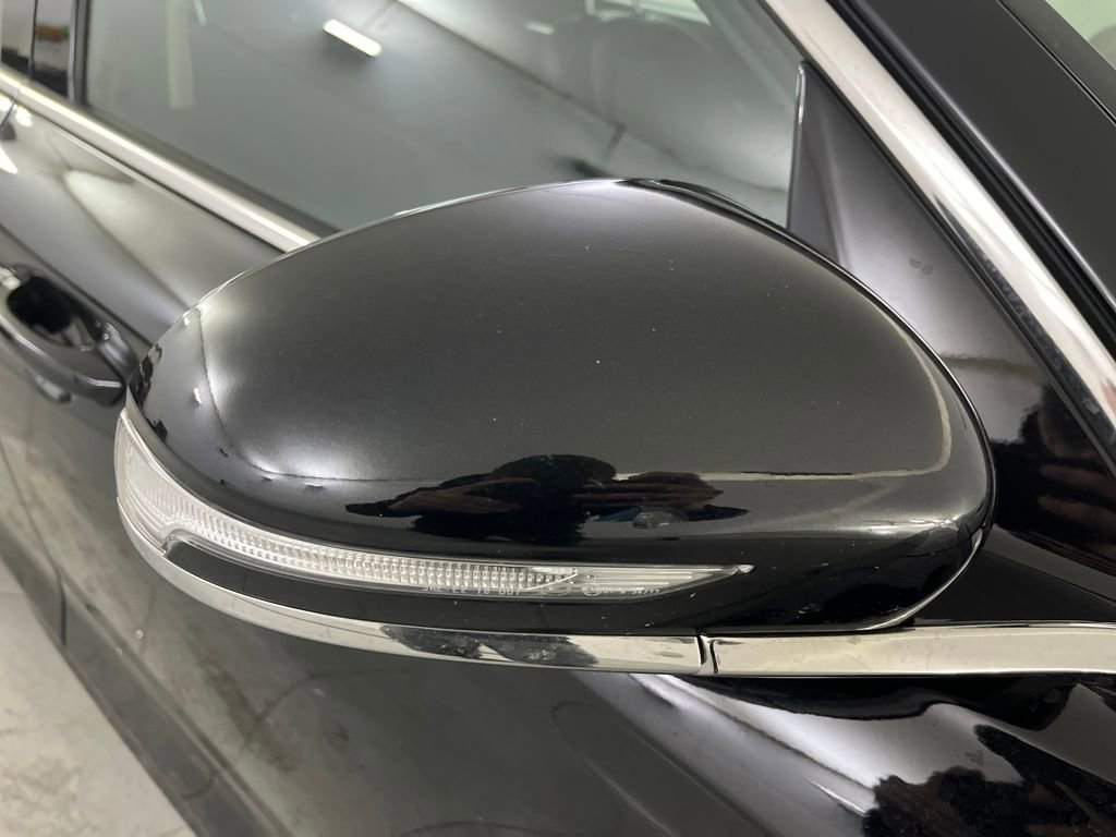 Used 2025 Genesis G70 2.5T image 49