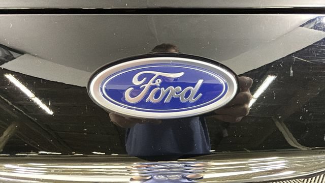 Used 2016 Ford Fusion SE w/ Equipment Group 202A AWD/4WD image 8