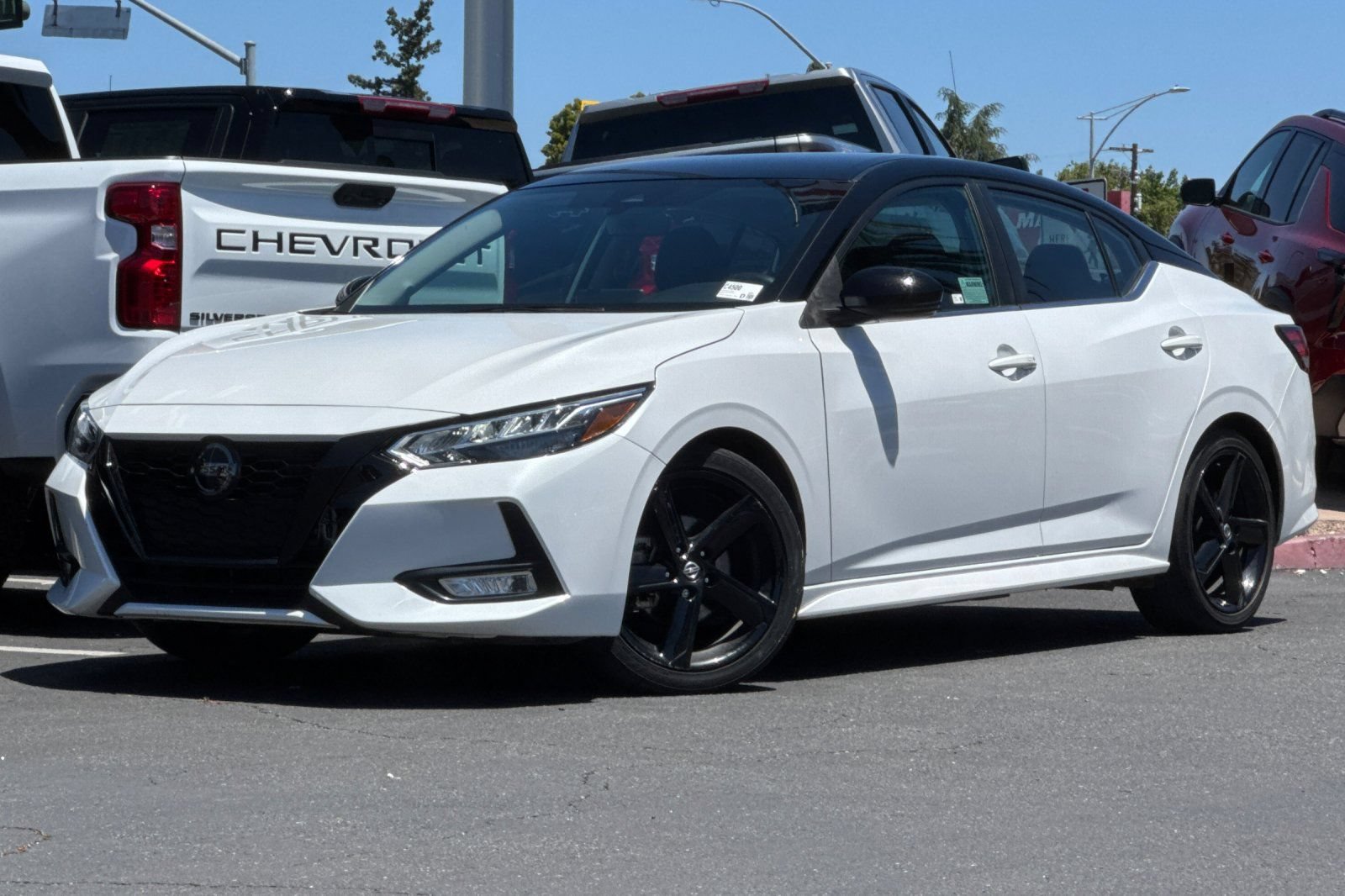 Used 2023 Nissan Sentra SR w/ Midnight Edition Package FWD image 7