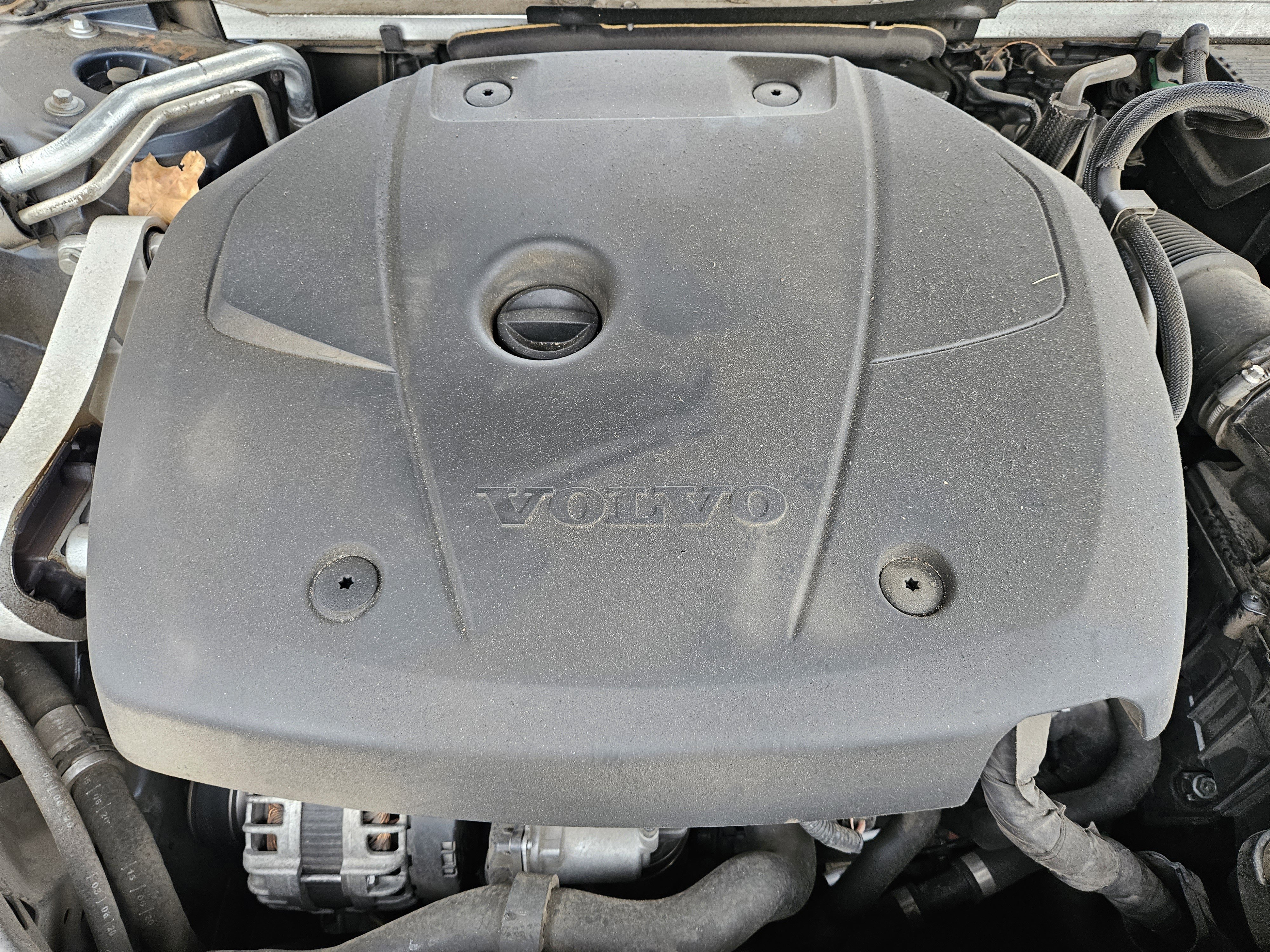 Used 2021 Volvo S60 T5 Momentum w/ Premium Package image 28