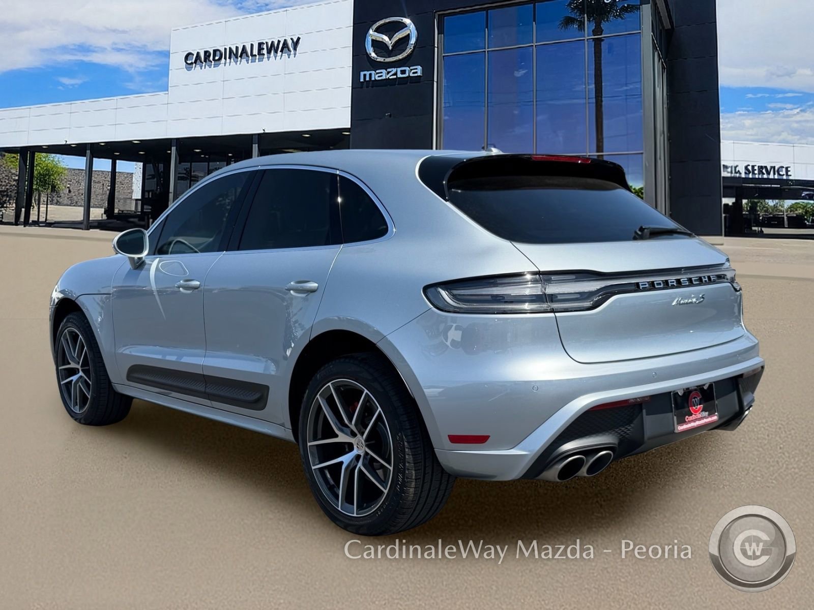 Used 2025 Porsche Macan S AWD/4WD image 4