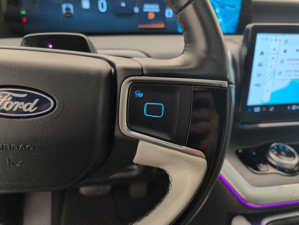 Used 2025 Ford Expedition Platinum AWD/4WD image 39