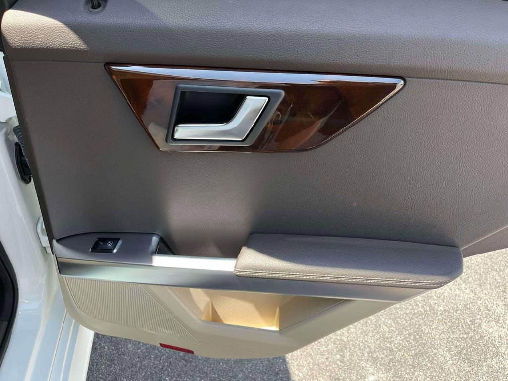 Used 2014 Mercedes-Benz GLK 250 BlueTEC 4MATIC image 19