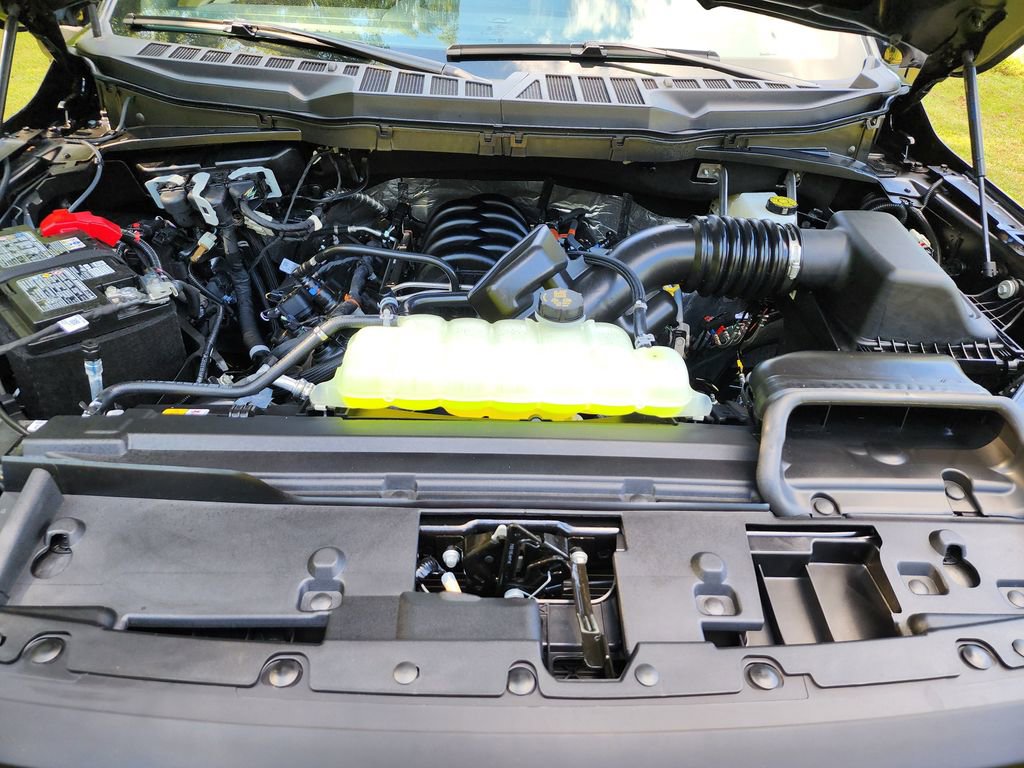 New 2025 Ford F150 Lariat w/ Equipment Group 502A High image 33