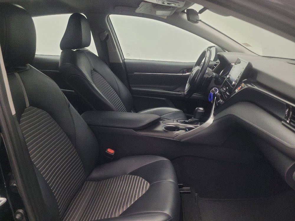 Used 2022 Toyota Camry SE FWD image 21