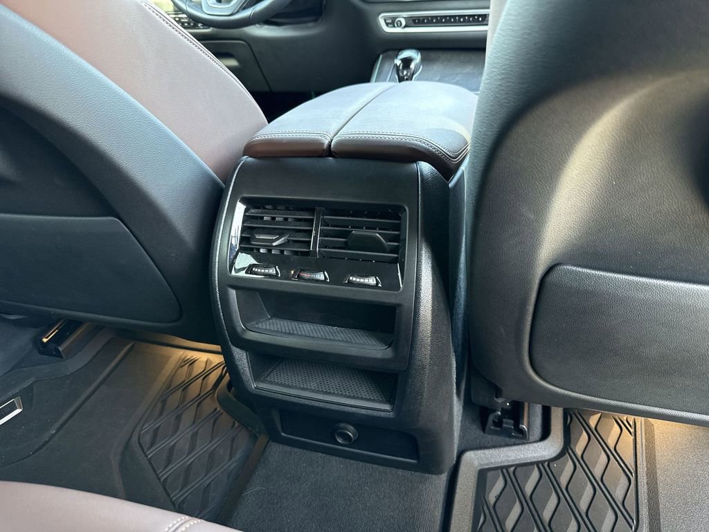 Used 2023 BMW X5 xDrive45e w/ Parking Assistance Package image 18