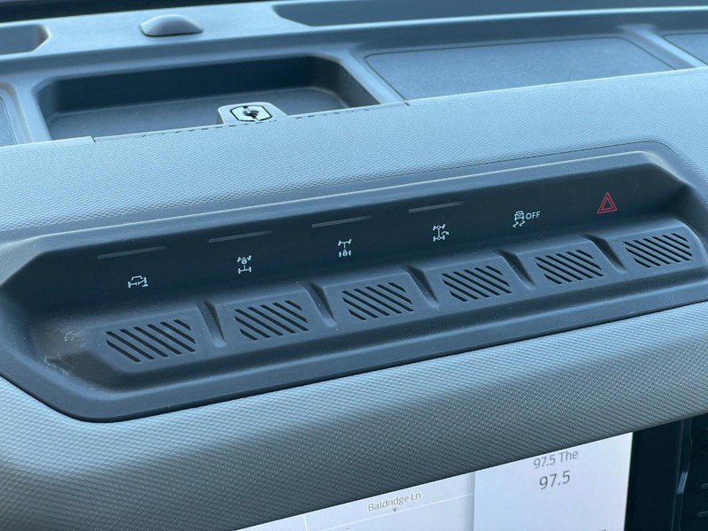 Used 2023 Ford Bronco Badlands image 32