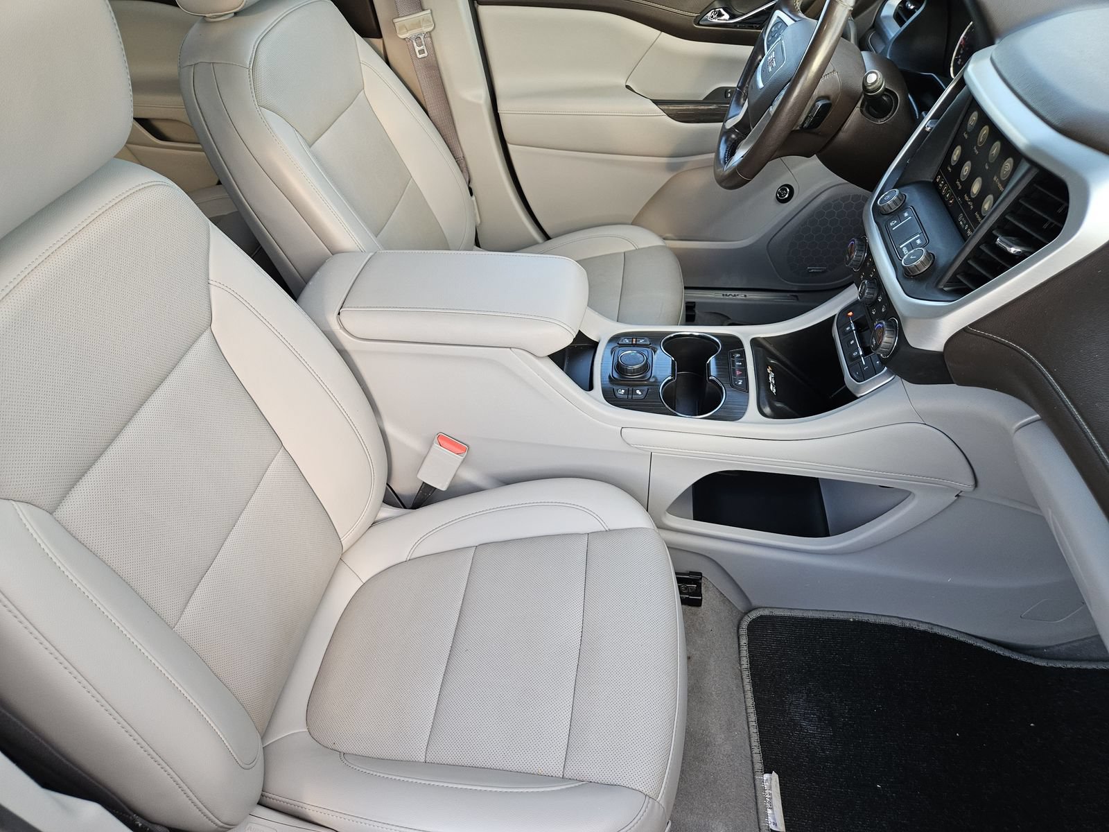 Used 2021 GMC Acadia SLT w/ Preferred Package FWD image 17
