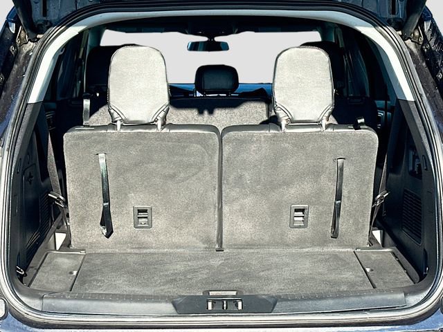 Used 2021 Ford Explorer XLT image 25