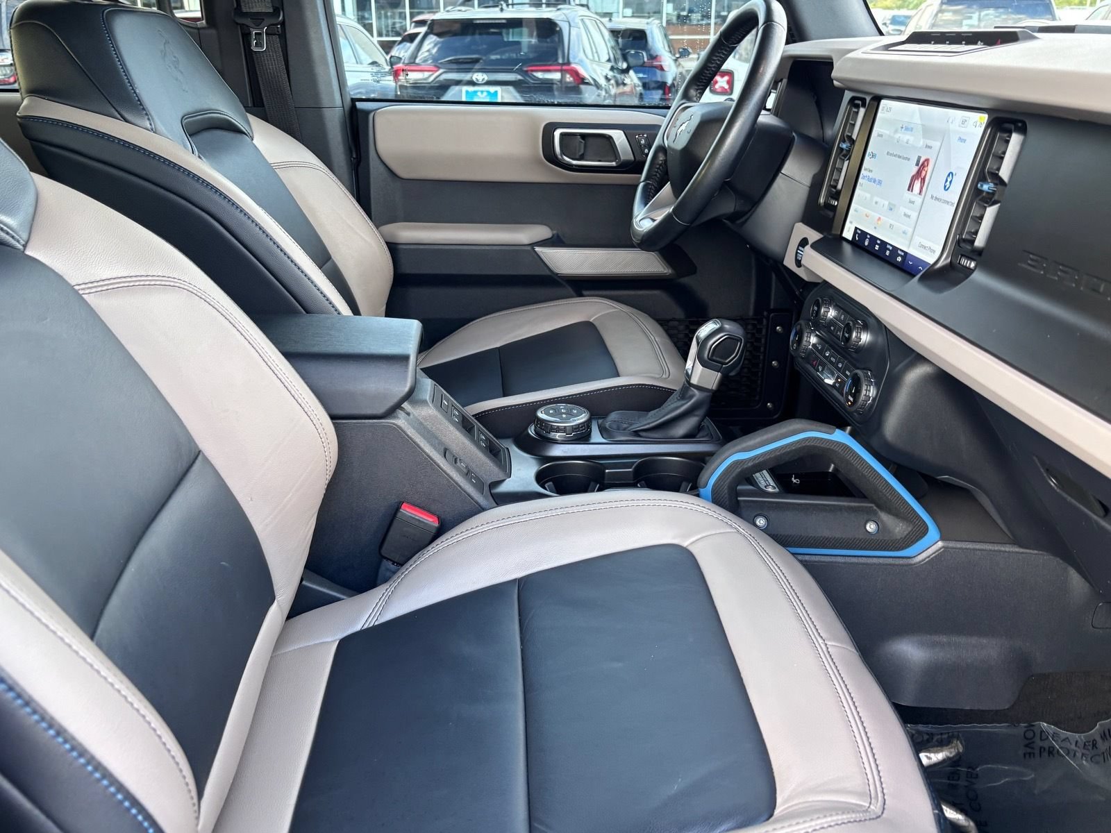 Used 2022 Ford Bronco Wildtrak AWD/4WD image 14