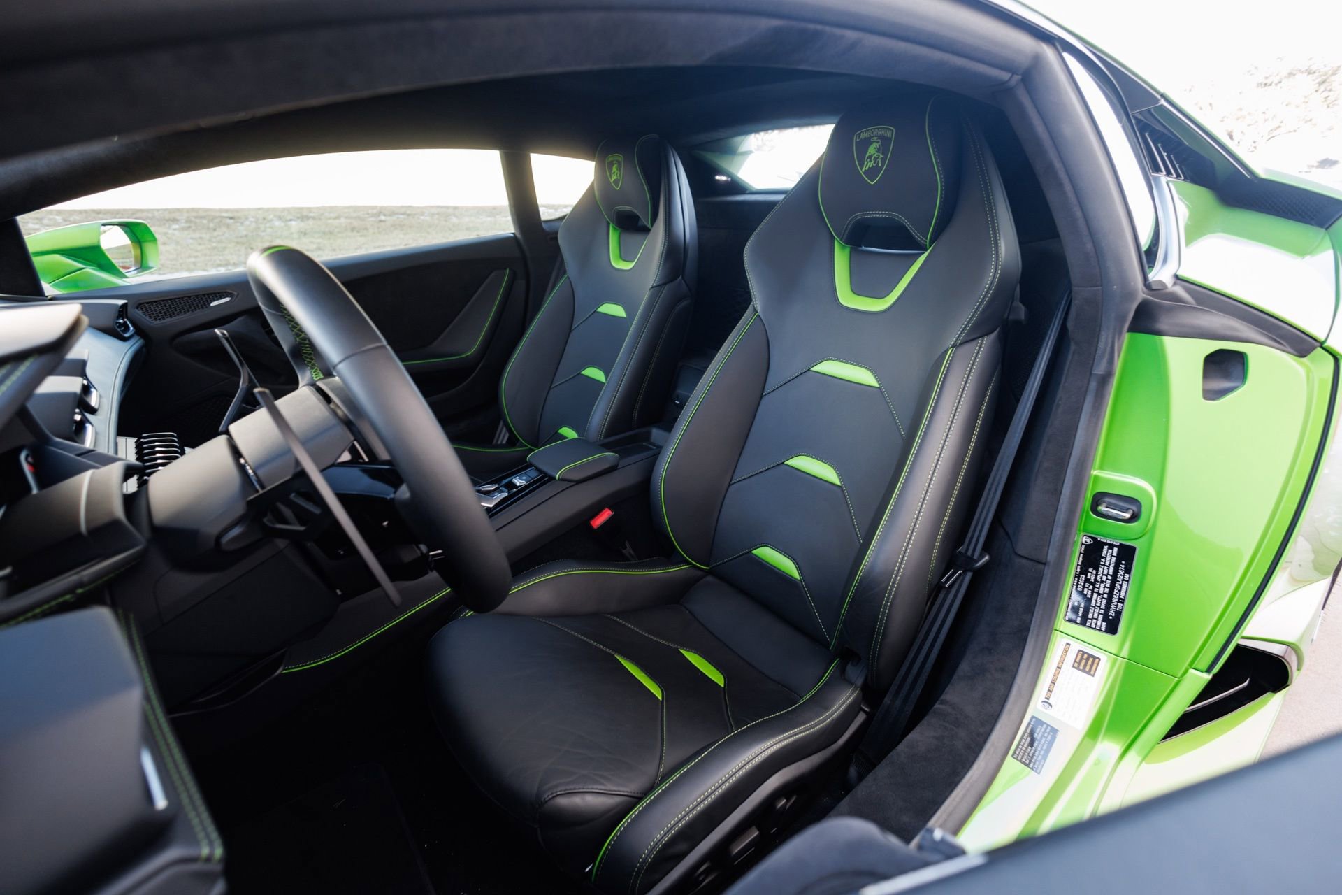 Used 2023 Lamborghini Huracan Tecnica image 31