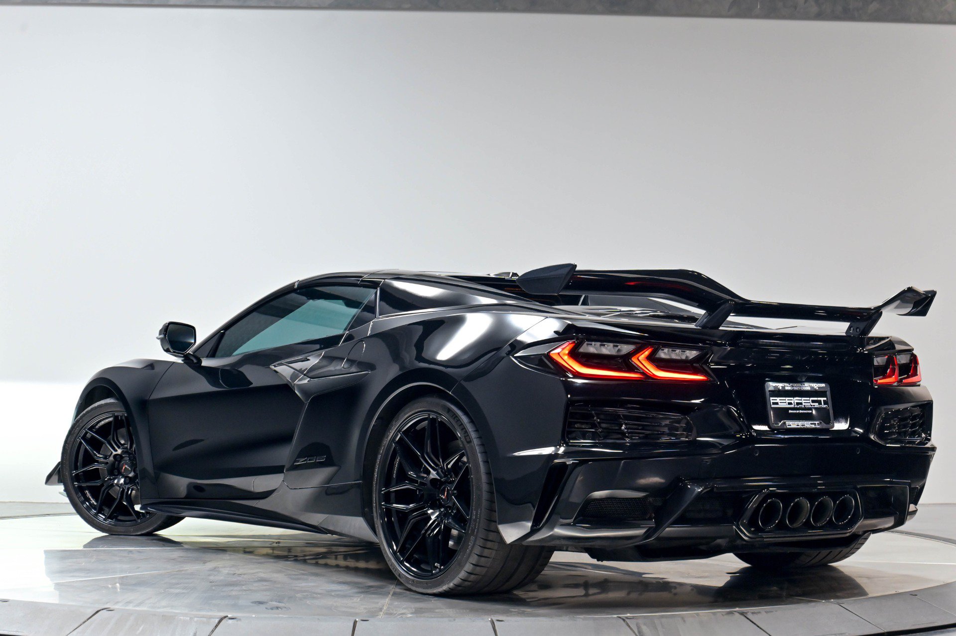 Used 2025 Chevrolet Corvette Z06 RWD image 70