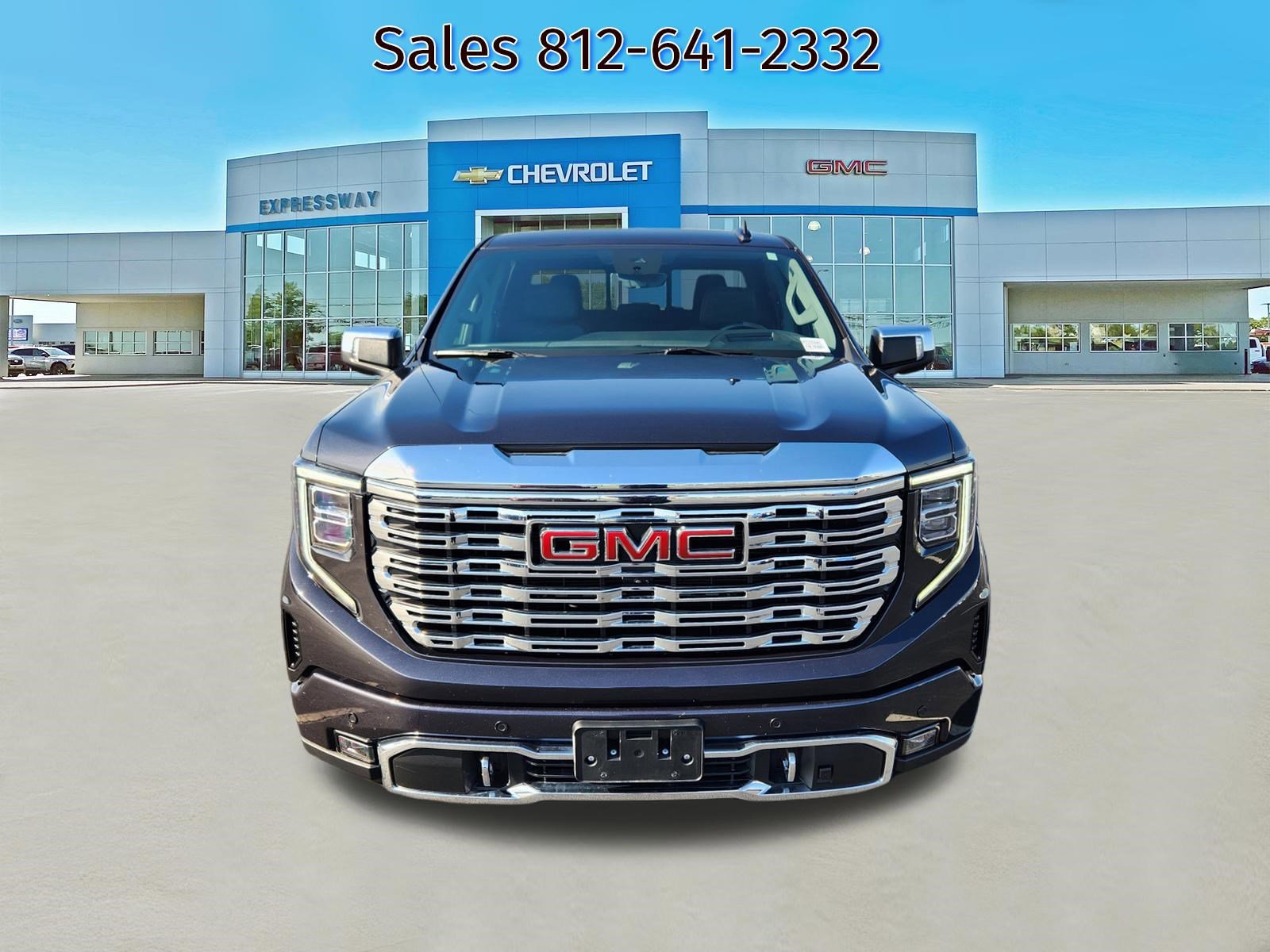 Used 2023 GMC Sierra 1500 Denali w/ Denali Reserve Package AWD/4WD image 2