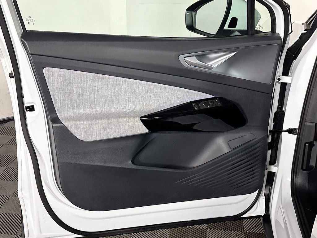 Used 2023 Volkswagen ID.4 2WD image 10