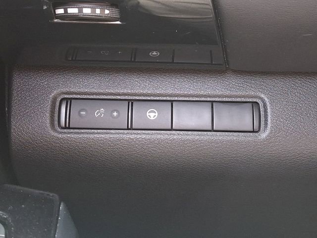 Used 2022 Nissan Pathfinder SV image 26