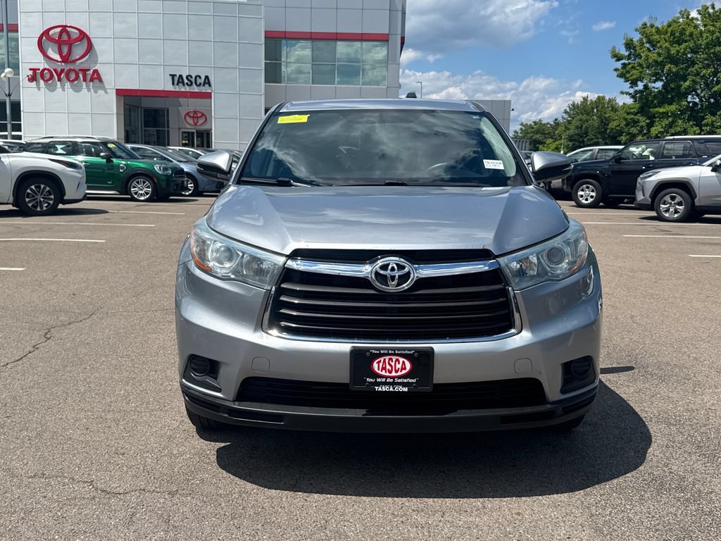 Used 2016 Toyota Highlander LE AWD/4WD image 2