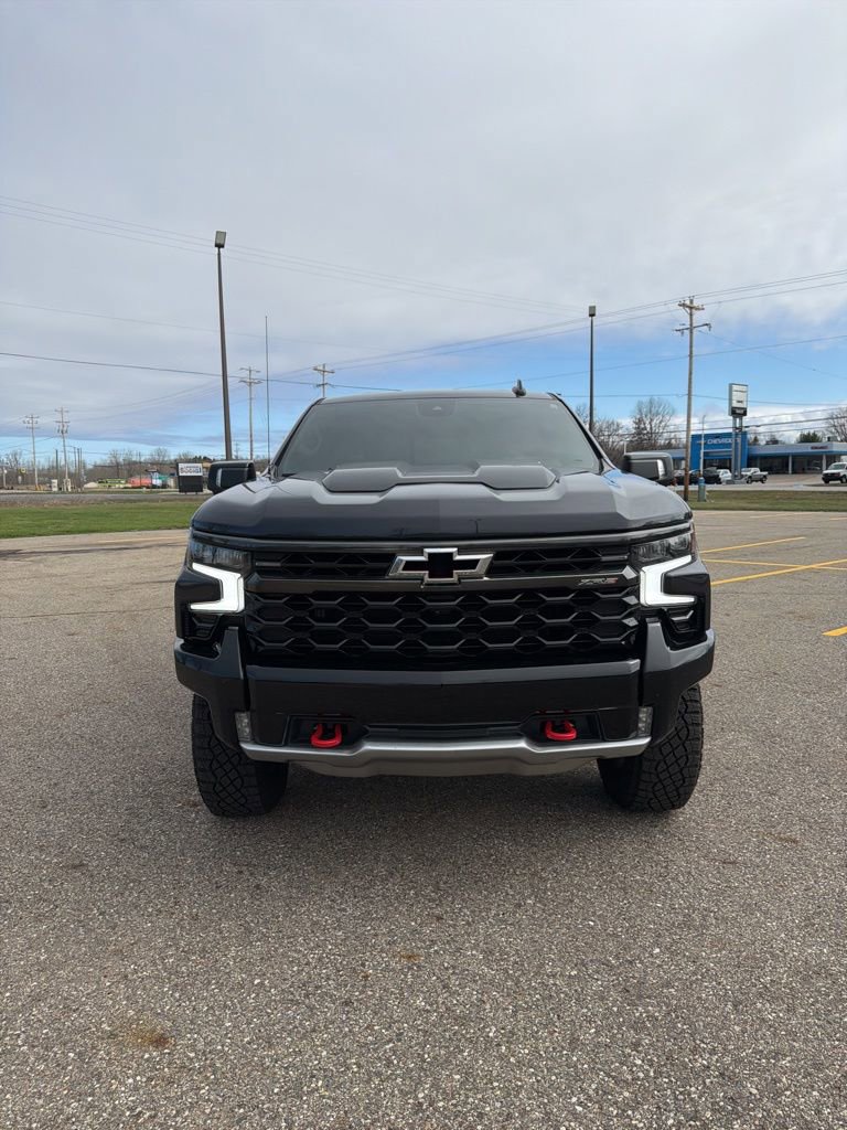 Used 2024 Chevrolet Silverado 1500 ZR2 w/ Technology Package AWD/4WD image 2