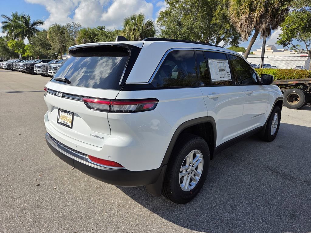 New 2025 Jeep Grand Cherokee Laredo w/ MOPAR Finishing Package RWD image 5