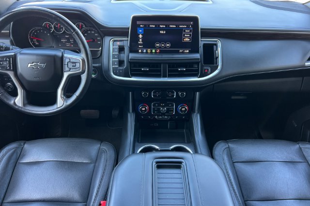 Used 2021 Chevrolet Suburban Z71 w/ Z71 Signature Package AWD/4WD image 15