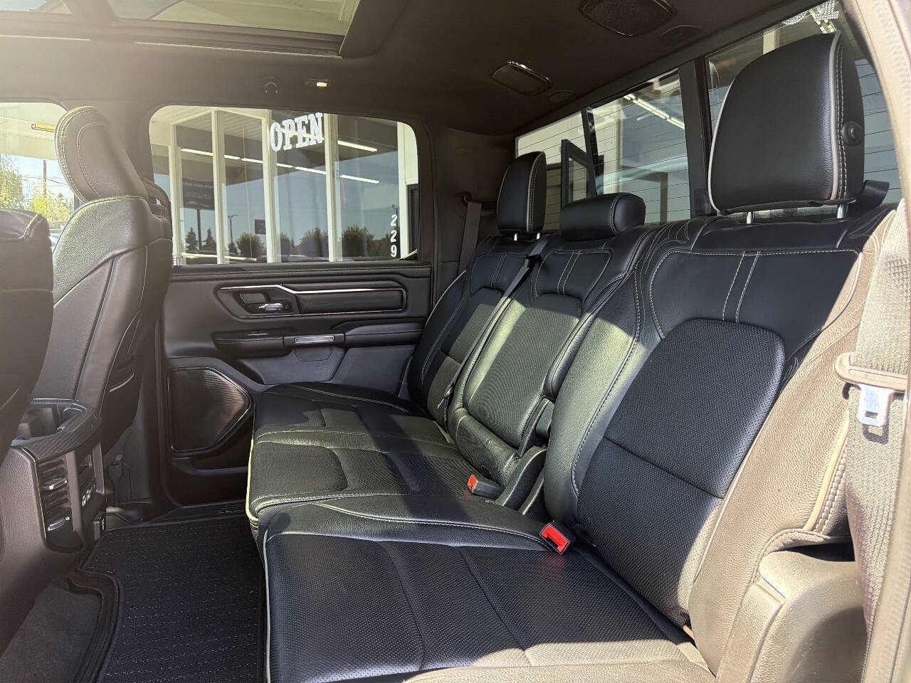 Used 2022 RAM 1500 Limited AWD/4WD image 33