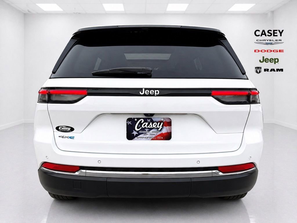 Used 2023 Jeep Grand Cherokee 4WD 4xe image 10