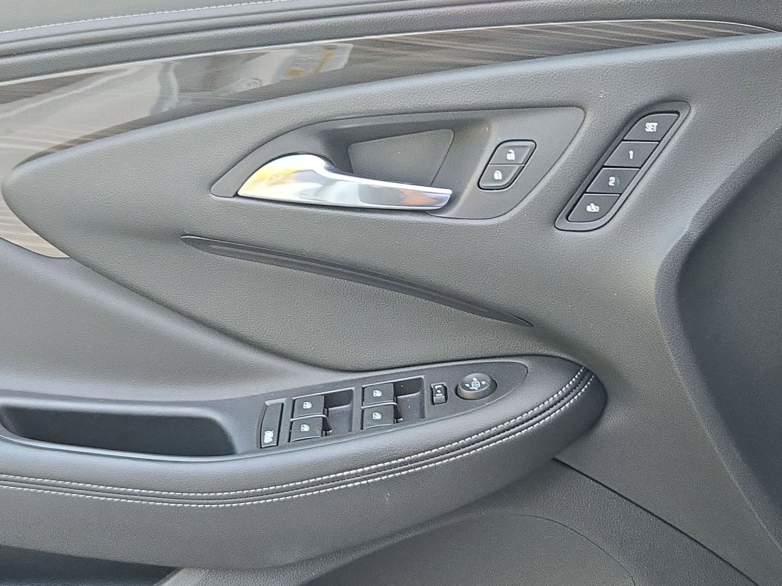 Used 2019 Buick Envision Essence image 7