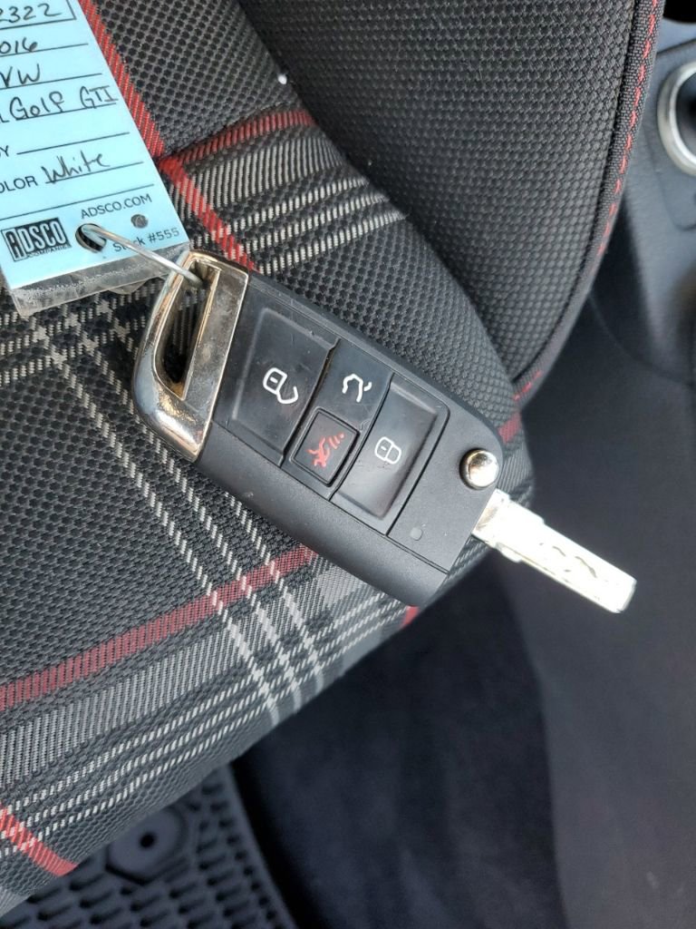 Used 2016 Volkswagen GTI S image 40