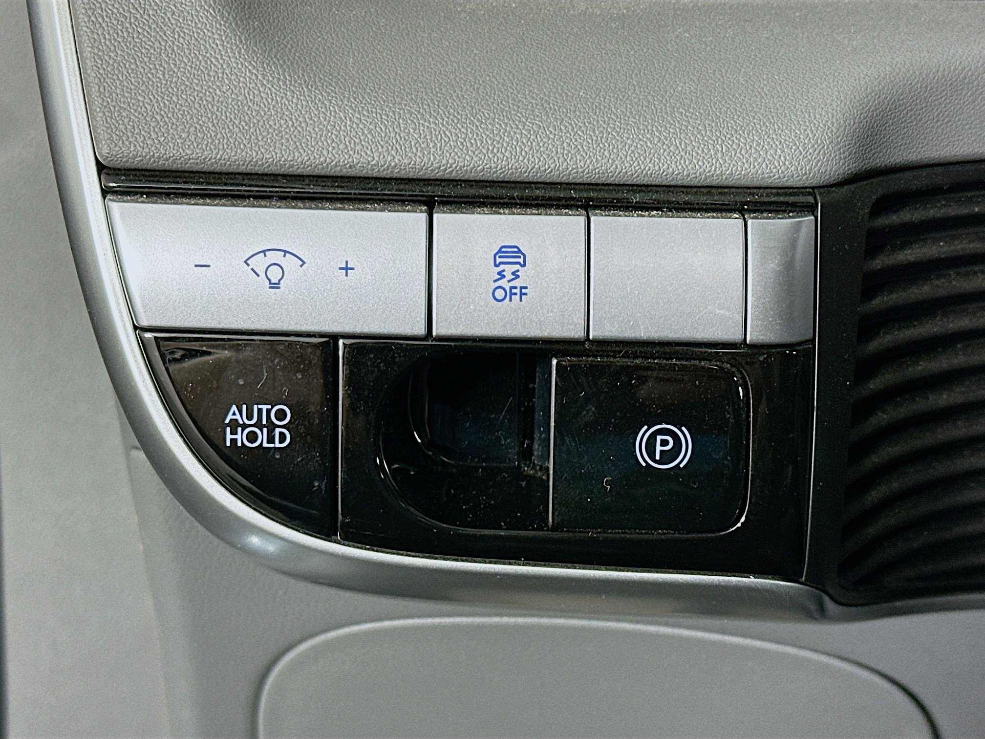 Used 2024 Hyundai Ioniq 5 SE image 17