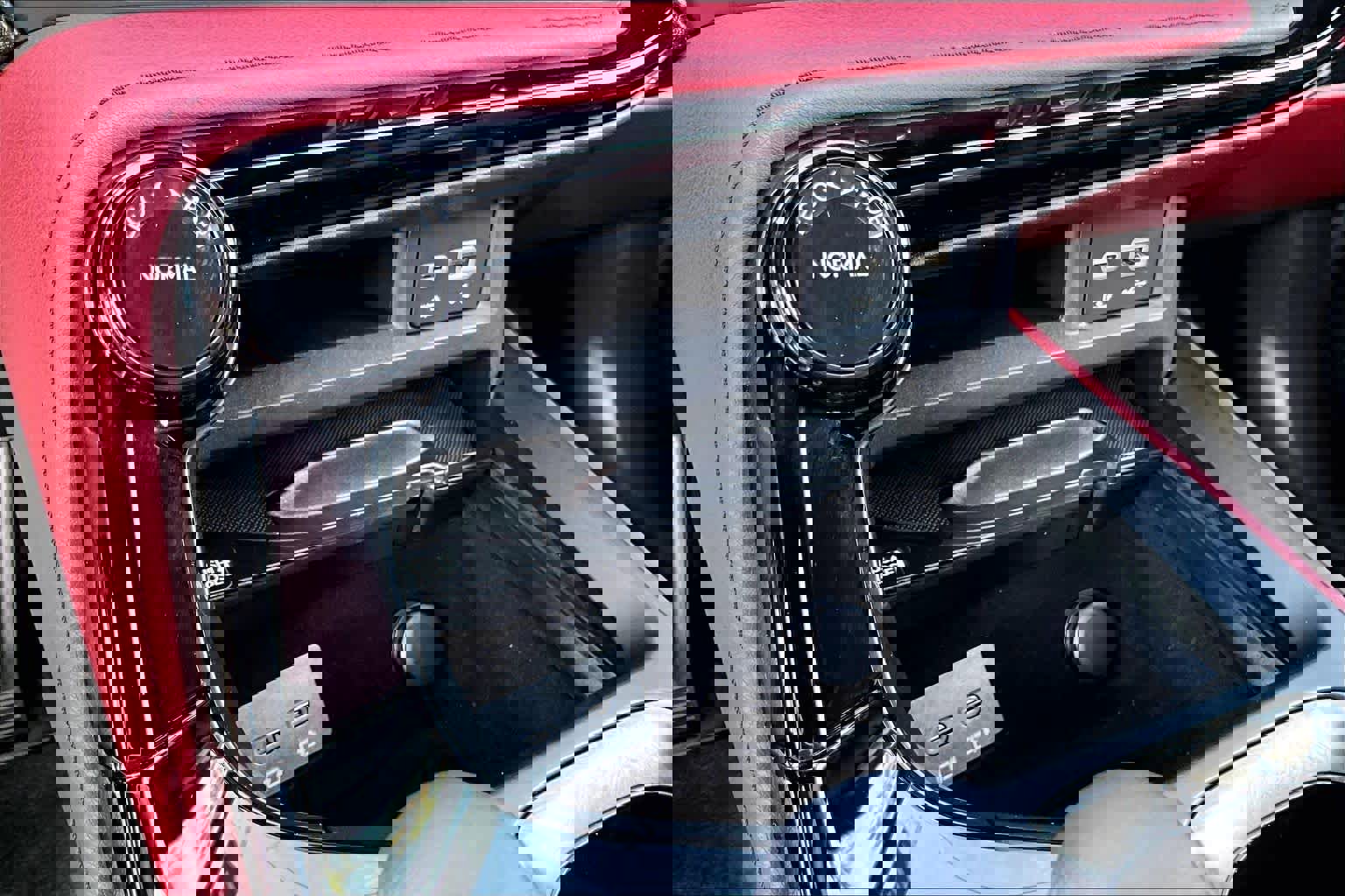 Certified 2025 Lexus NX 350h AWD w/ Accessory Package (2T) image 33