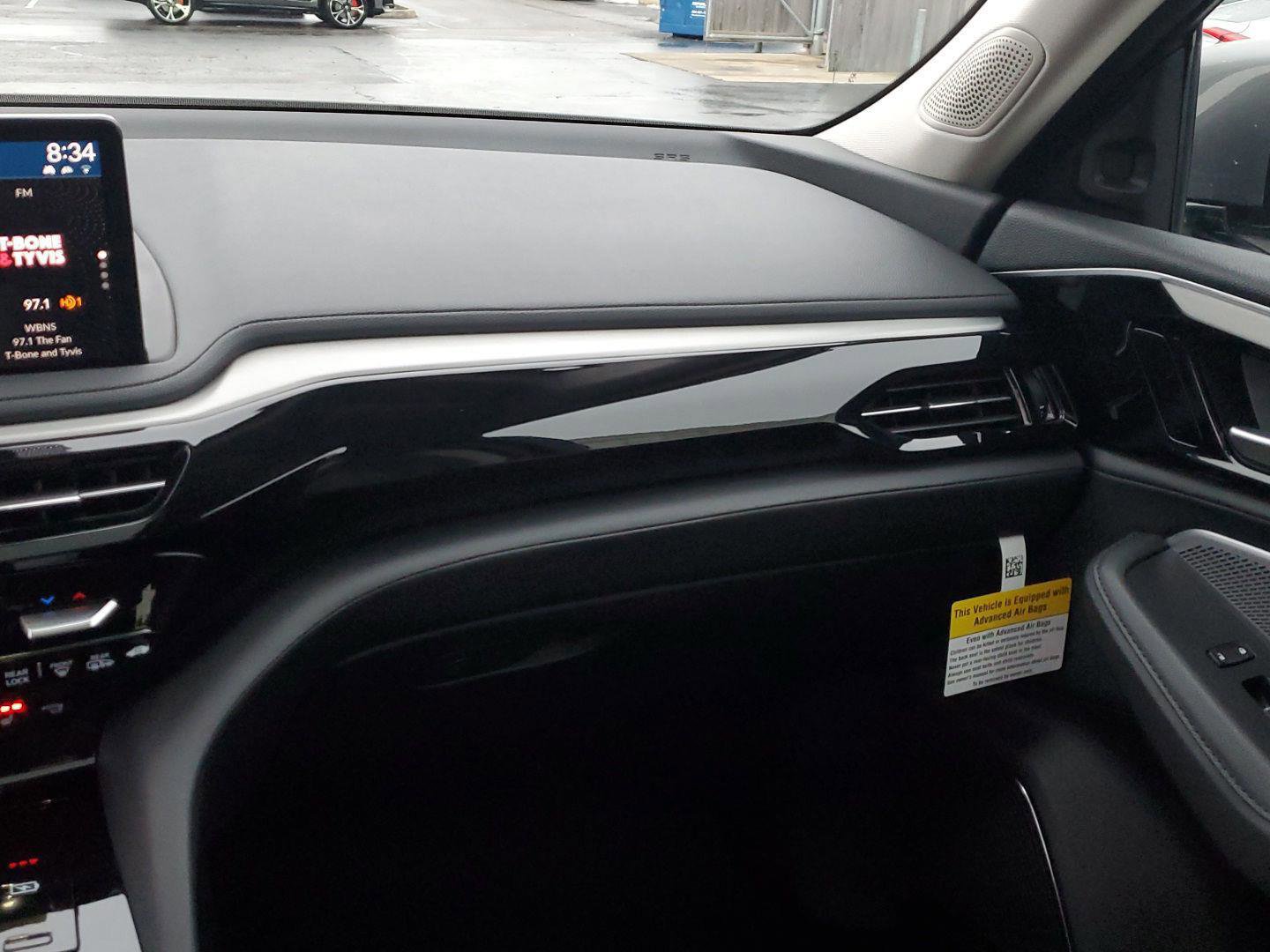 Used 2025 Acura MDX SH-AWD image 26