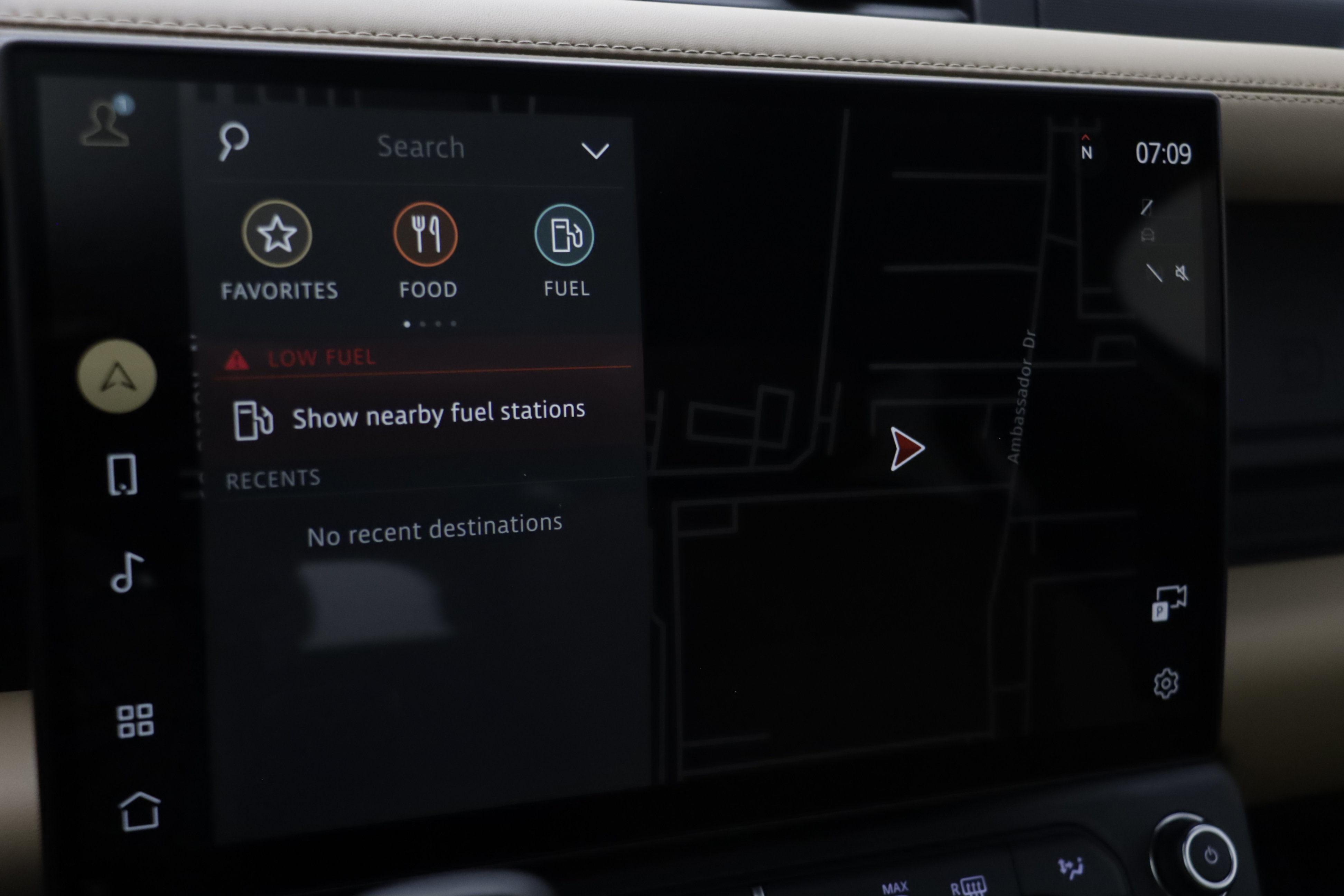 New 2026 Land Rover Defender 110 S AWD/4WD image 10