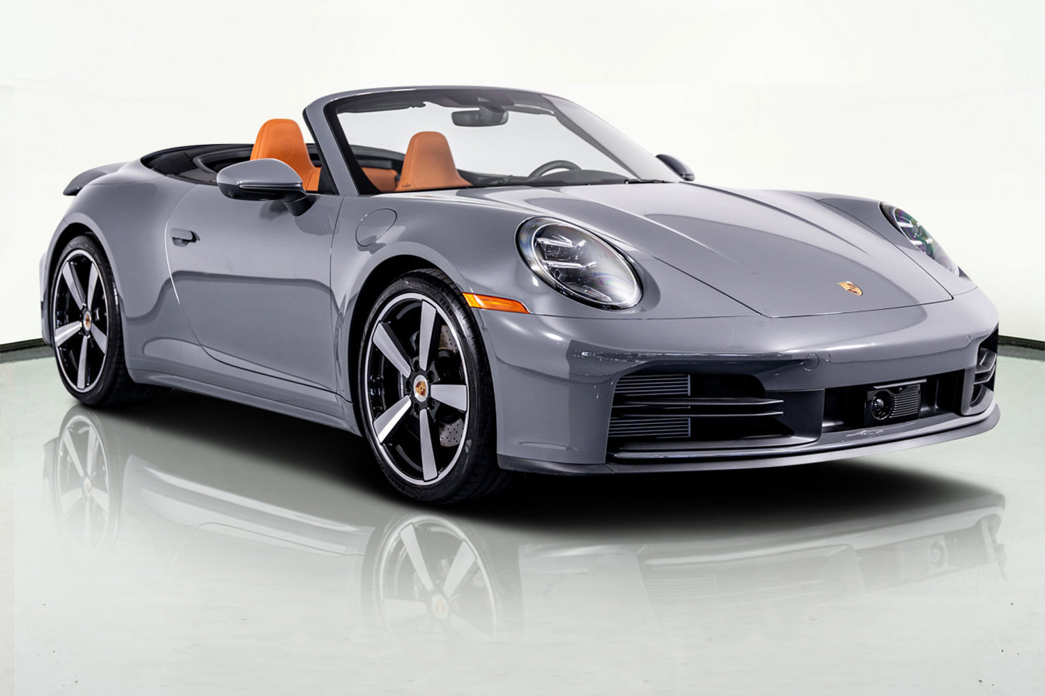 Used 2025 Porsche 911 Carrera image 5