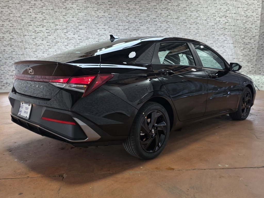 New 2026 Hyundai Elantra Sport image 8