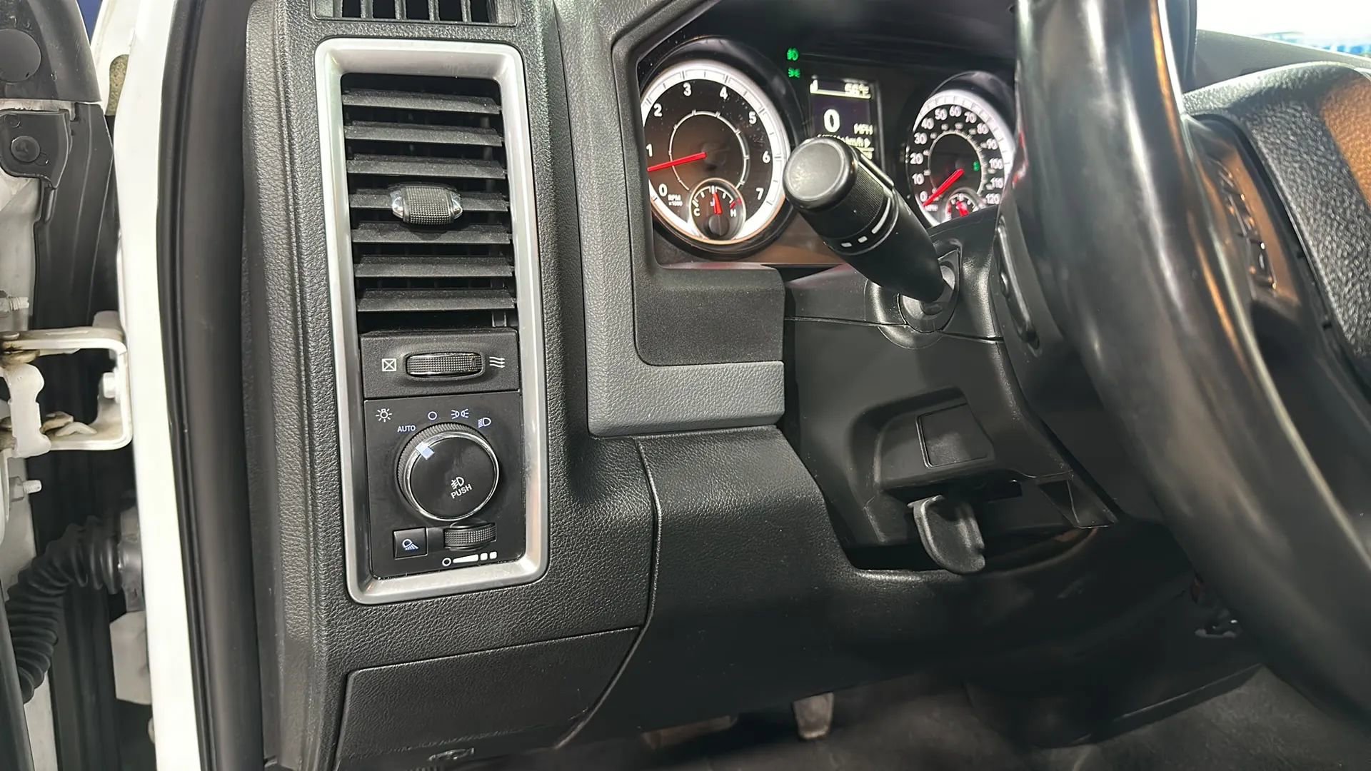 Used 2016 RAM 1500 Big Horn AWD/4WD image 23